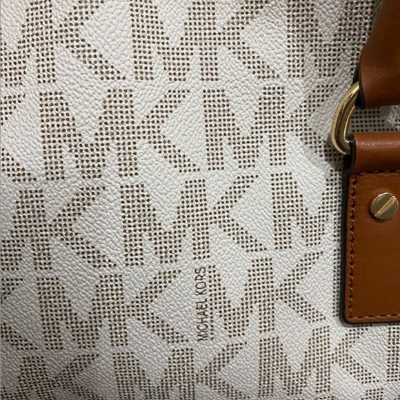 Authentic MICHAEL KORS Hamilton Logo Satchel - Picture 5 of 8